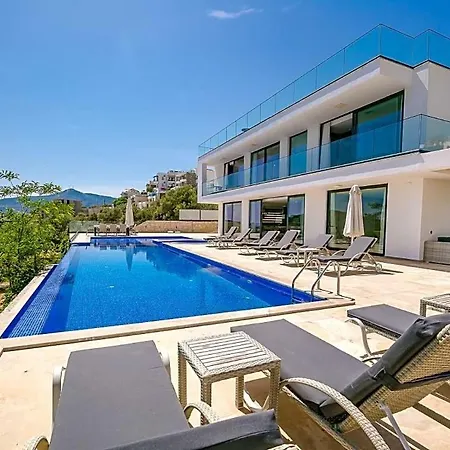 Sleeps 10 Pool Air Con Wifi Vilă Kalkan