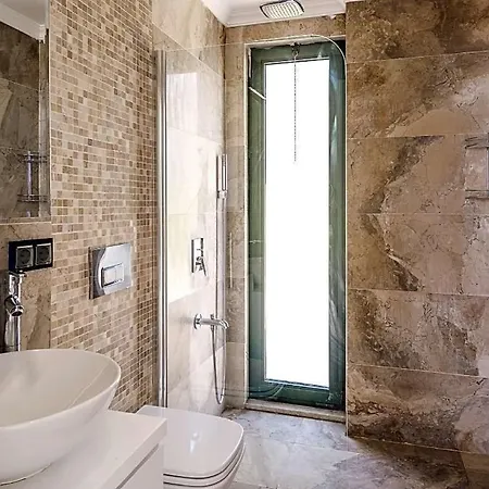 Sleeps 10 Pool Air Con Wifi Vilă